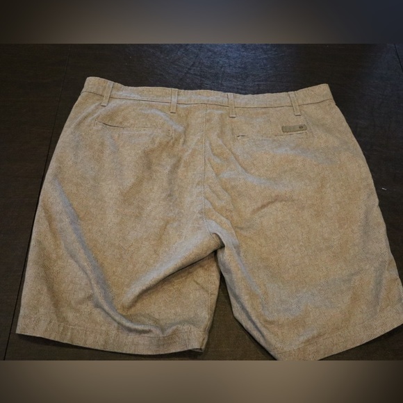AG Adriano Goldschmied Men’s Shorts Size 40 Beige Geometric Print - Picture 3 of 5